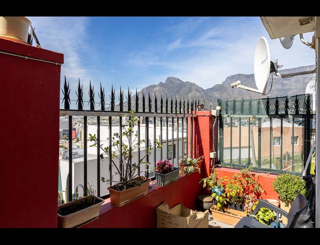 8 BEDROOM HOUSE FOR SALE IN BO KAAP